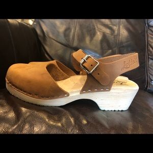 Lotta Clogs